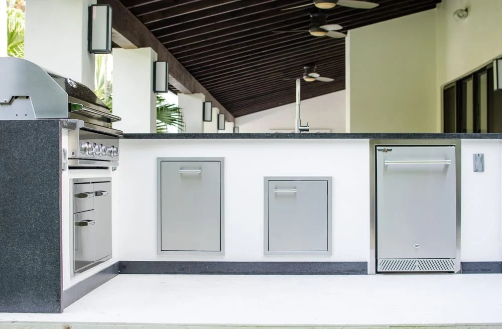 Outdoor Kitchen Baton Rouge 3 Must Haves for Your Backyard